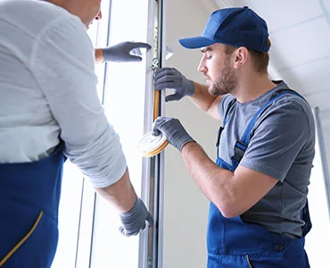 glass repair experts in Villa Park