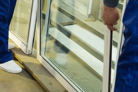 Commercial Glass Repair Technician in Winfield